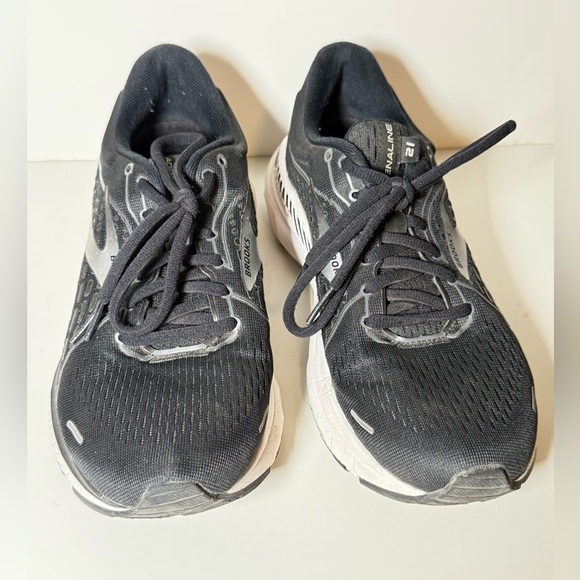 Brooks Women’s Adrenaline GTS 21, Black Running Shoes - Picture 2 of 9